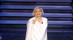 Ποιοι βρέθηκαν στην ταφή της Μαρινέλλας – Η λίστα των στενών φίλων και η γιορτή σπίτι της