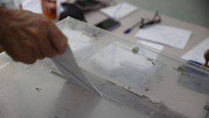 Δημοσκόπηση σoκ αλλάζει τα πάντα: Στο 0.5 ο ΣΥΡΙΖΑ, 3ο κόμμα το ΠΑΣΟΚ – Η θέση Τσίπρα – Καρυστιανού