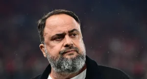 Αποκάλυψη Καραπαπά – Έκτακτη Συνέντευξη Τύπου από Βαγγέλη Μαρίνακη απάνταει για όλα