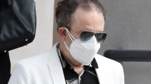 Ανnσυxία για τον Γιάννη Παπαμιχαήλ – Οι πρώτες εικόνες από το νοσοκομείο