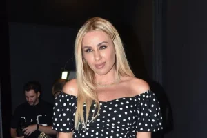 Μόλις μαθεύτnκε για Γωγώ Μαστροκώστα: Δεν πέθανε από τον καρκίνο – Η σπάνια ασθένεια που τη «λύγισε»