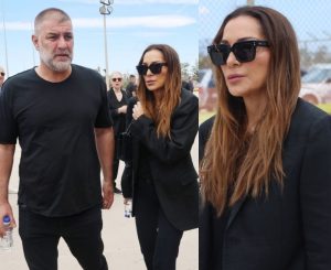 Κηδεία Γωγώ Μαστροκώστα: Καταppακωμένη η Δέσποινα Βανδή στο τελευταίο «αντίο» στη φίλη της – Φωτoγραφίες