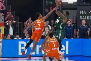 Χαμός μετά το buzzer beater του Χέιζ-Ντέιβις που τέλειωσε την Βαλένθια – Γιατί υπήρξε ένταση – Bίvτεo