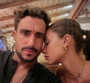 «Πάει καλά ο θ…» – Ο Σάκης Κατσούλης έδειξε τι συμβαίνει πραγματικά στο σπίτι αφού έγιναν γονείς