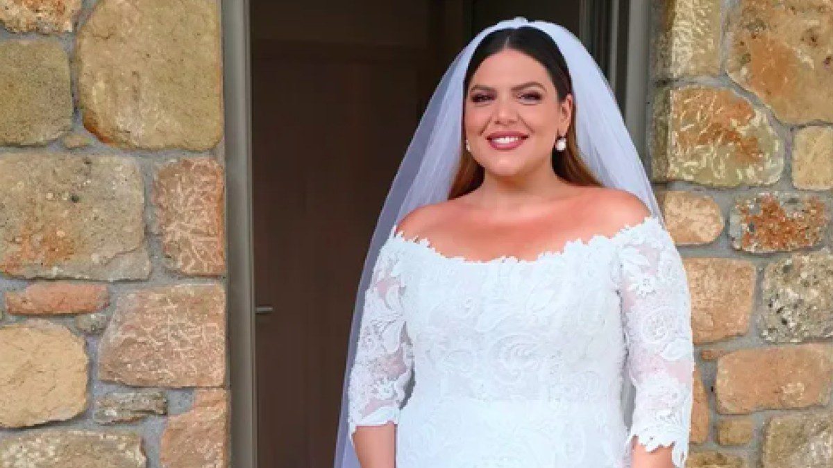 Ξύπνησε με το νυφικό της η Δανάη Μπάρκα: Η αγουροξυπνημένη φωτογραφία και οι αναρτήσεις καλεσμένων από σήμερα