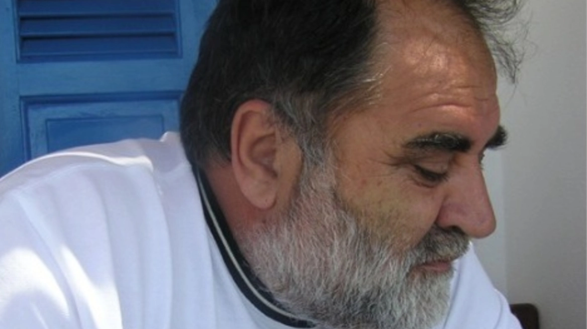 Δυστυxώς δεν τα κατάφερε: Πέθαvε γνωστός Έλληνας δημοσιογράφος στα 68