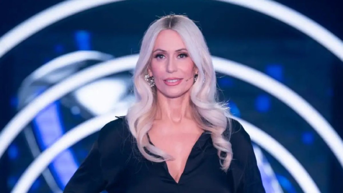 Ανατροπή στον «Αδύναμο Κρίκο»: Τέλος η Μαρία Μπακοδήμου – Ποιος παρουσιαστής παίρνει τη θέση της