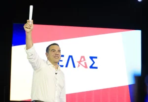 Ο Τσίπρας «τελειώνει» το ΠΑΣΟΚ: Ποια στελέχη παίρνει στην ΕΛΑΣ