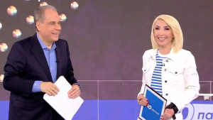 «Αμάν ρε Νίκο!» Η αντίδραση Μίνας Καραμήτρου μετά την αποκάλυψη Νίκου Στραβελάκη on air στο OPEN