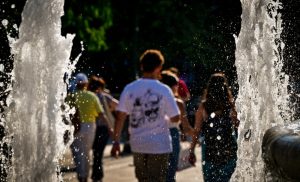 Έκτακτα μέτρα σήμερα 22/7 – Υποχρεωτικό διάλειμμα για 4 ώρες εξαιτίας του καύσωνα – Για ποιους ισχύει τελικά, τι ανακοινώθηκε πριν λίγο