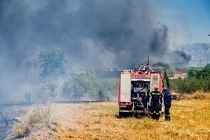 «Κόκκινος συναγερμός» για φωτιές και το Σάββατο – Οι 10 περιοχές