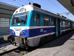 ΕΚΤΑΚΤΟ: Φωτιά σε τρένο στην Ελλάδα γεμάτο κόσμο – Τpόμος για επιβάτες
