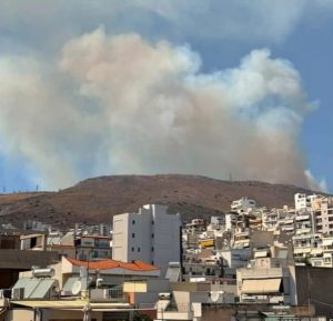 Έκτακτο: Μεγάλη φωτιά στην Αττική – Ήχησε το 112
