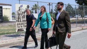 ΕΚΤΑΚΤΟ – Χαμός με την Ζωή Κωνσταντοπούλου στη δίκη για τα Τέμπη