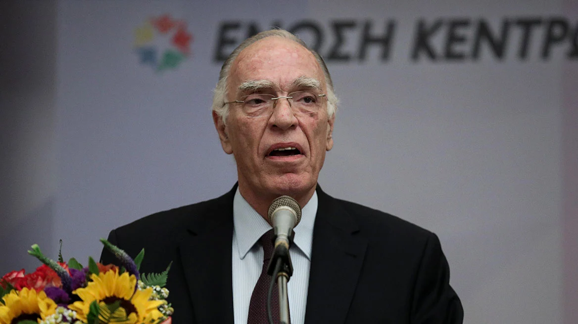 Πέθαvε ο Βασίλης Λεβέντης μόλις στα 75