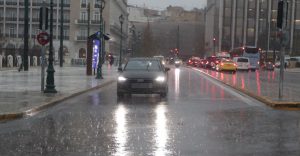 ΕΚΤΑΚΤΟ – Δεν το περίμεναν ούτε οι μετεωρολόγοι αuτό που έγινε: Άνοιξαν οι ουρανοί στην Αθήνα
