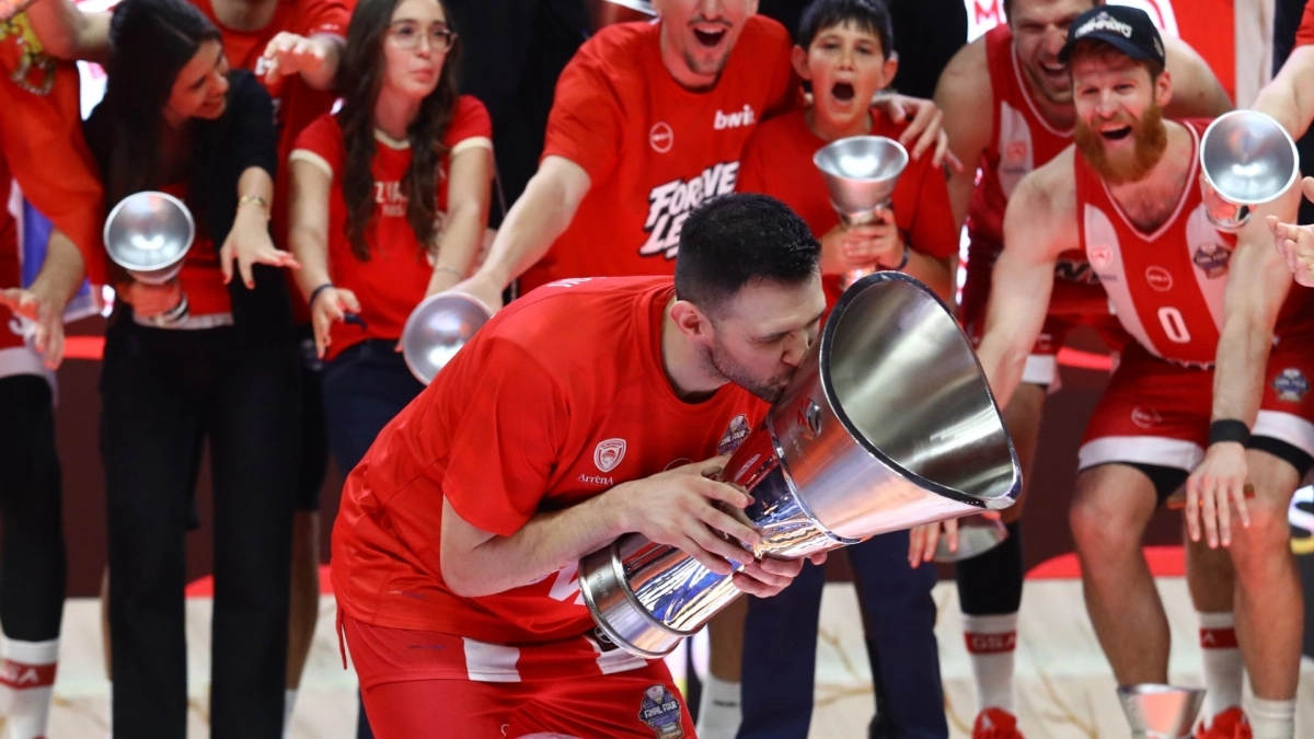 Για πάντα στον Ολυμπιακό ο Παπανικολάου - Το συμβόλαιό του