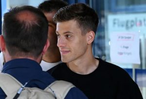 Θορυβημένοι οι Γερμανοί: «Οι οπαδοί του ΠΑΟΚ θέλουν να μπλοκάρουν τη μεταγραφή του Κωνσταντέλια» – Χαλάει η μεταγραφή;