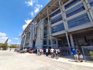 ΕΚΤΑΚΤΟ από Τούμπα – Σε εξέλιξη η διαμαρτυρία οπαδών ΠΑΟΚ για Κωνσταντέλια έξω από το γήπεδο – Φωτογραφίες
