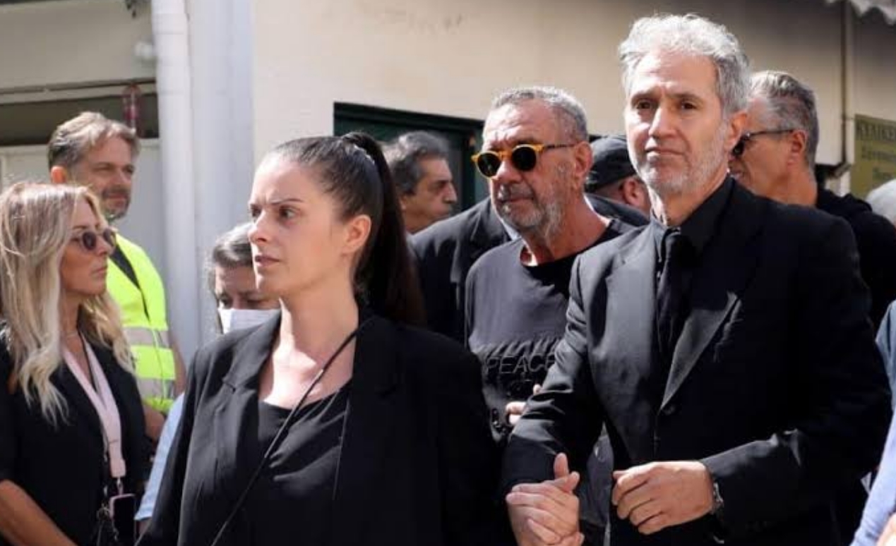 Μόλις έγινε γνωστό για την κηδεία του Δημήτρη Κόκοτα: Τι απόφασισε η σύζυγός του