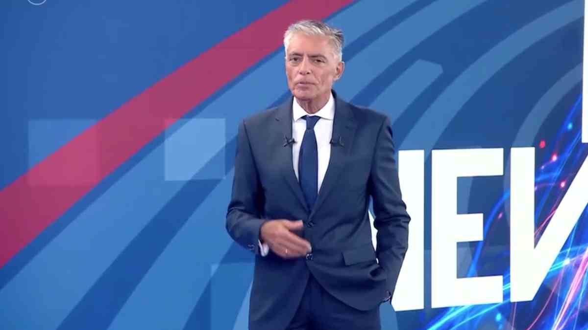 «Θα σας λ...» Επέστρεψε στο MEGA και το ανακοίνωσε on air ο Νίκος Ευαγγελάτος
