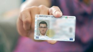 Τέλος εποχής από σήμερα (03/08) – Απαγορεύονται οι παλιές ταυτότητες, τι θα συμβεί σε όσους δεν έχουν