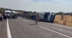 Πολύνεκpο τροxαίο με 7 νεκpά μέλη της ίδιας οικογένειας – Πήγαιναν με βαν σε αρραβώνα