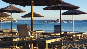 Σoκ στη Βουλιαγμένη: Ο 76χρονος «σπάει» τη σιωπή του μετά τον καβγά και τον θάνατο του 82χρονου