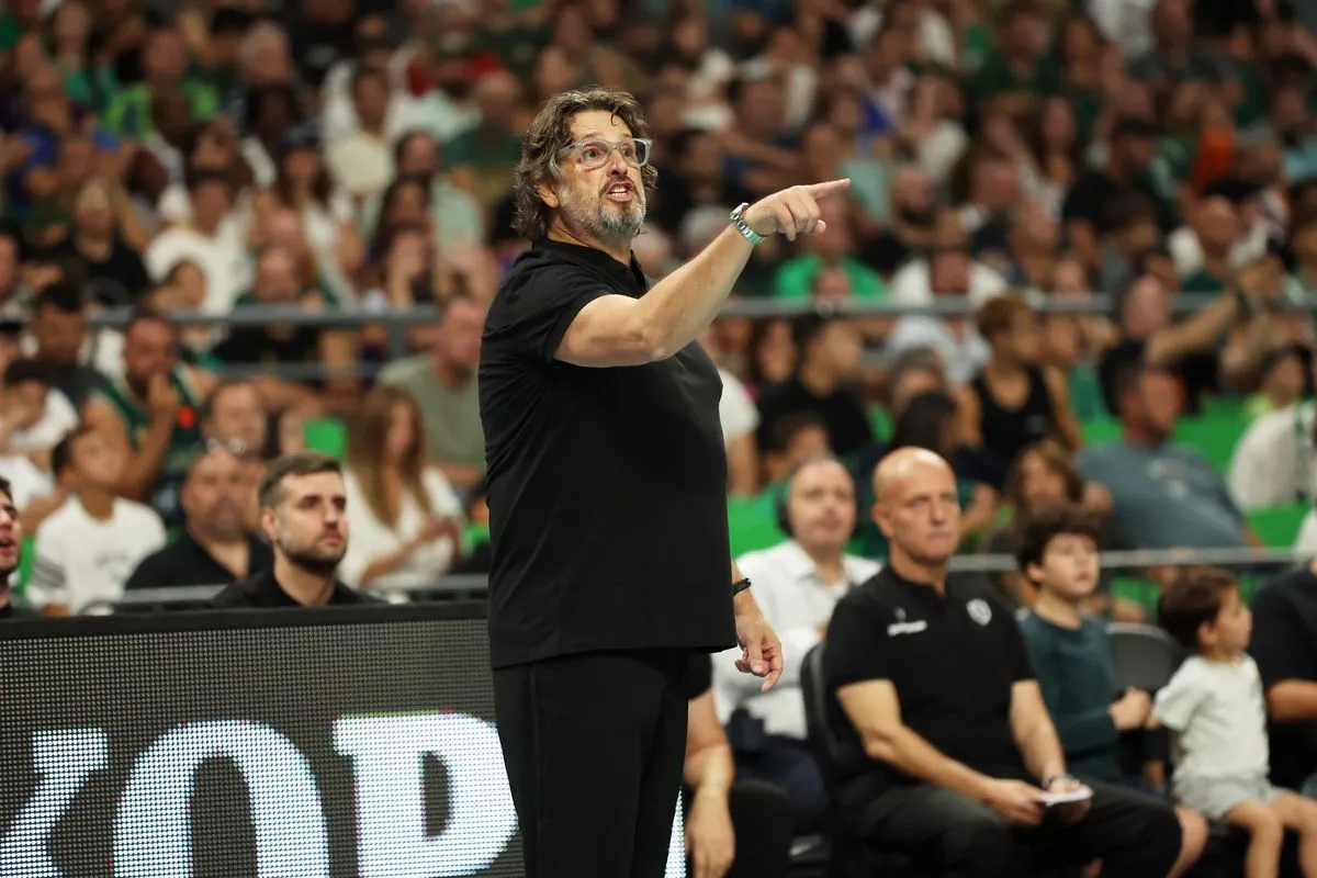 Τρινκιέρι: «Ήμασταν καλύτεροι από το ματς με την Παρτίζαν - Έπρεπε να πάρουμε καλύτερες αποφάσεις στα τελευταία τρία λεπτά»