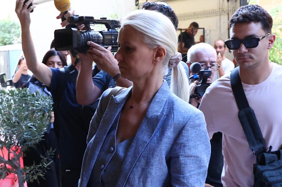 Σοκάρει πρώην ασθενής της γιατρού του Μαζωνάκη: «Μου έδωσε να πιω νεφ.., μου είπε ότι θα με σκ..»