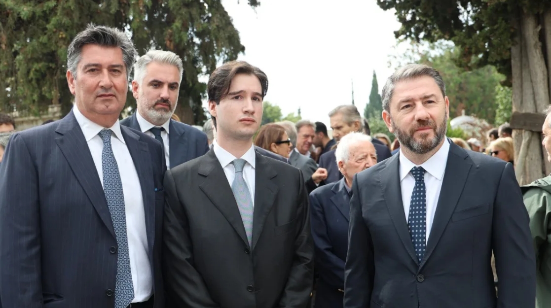 Φώφη Γεννηματά: Πέντε χρόνια χωρίς εκείνη – «Ράγισαν καρδιές» στο μνημόσυνο υπό βροχή - Φωτογραφίες