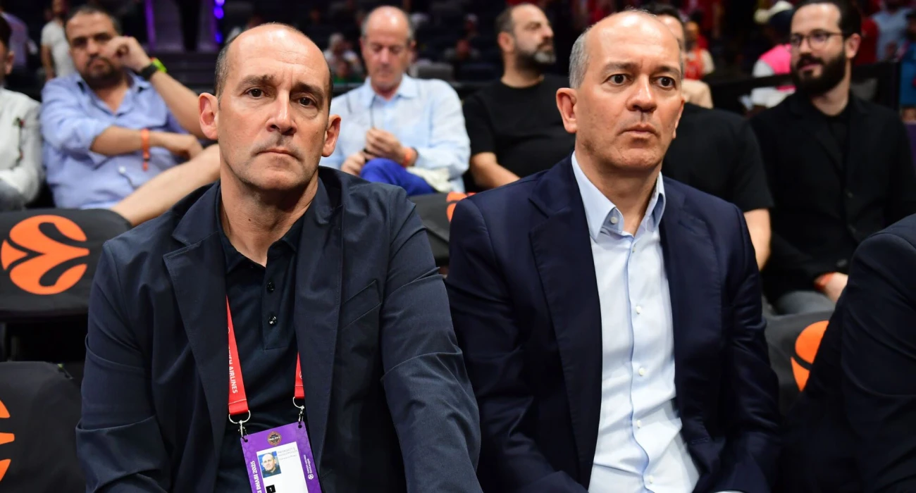 Ολυμπιακός σε Γιαννακόπουλο: «Τον δαφνοστεφανωμένο, που κόσμησε το ΟΑΚΑ, δεν θα το ξαναπιάσεις στο στόμα σου»