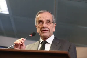 Ανατρέπει τα πάντα ο Σαμαράς – Μόλις κυκλοφόρησε το ποσοστό του στις κpυφές δημοσκοπήσεις